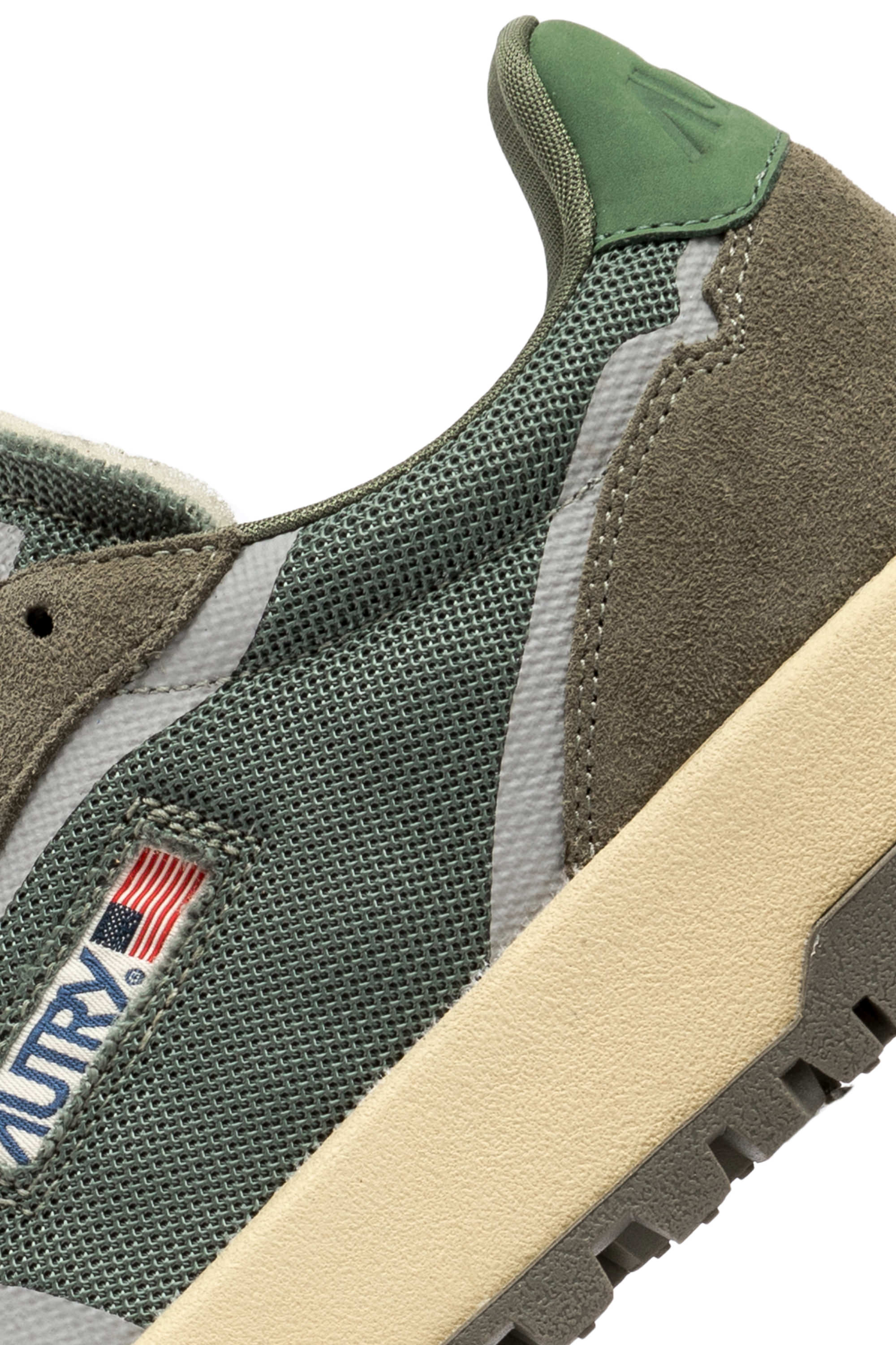 AUTRY Men Wildpace AK02  - drgon/nabuk schio/mil