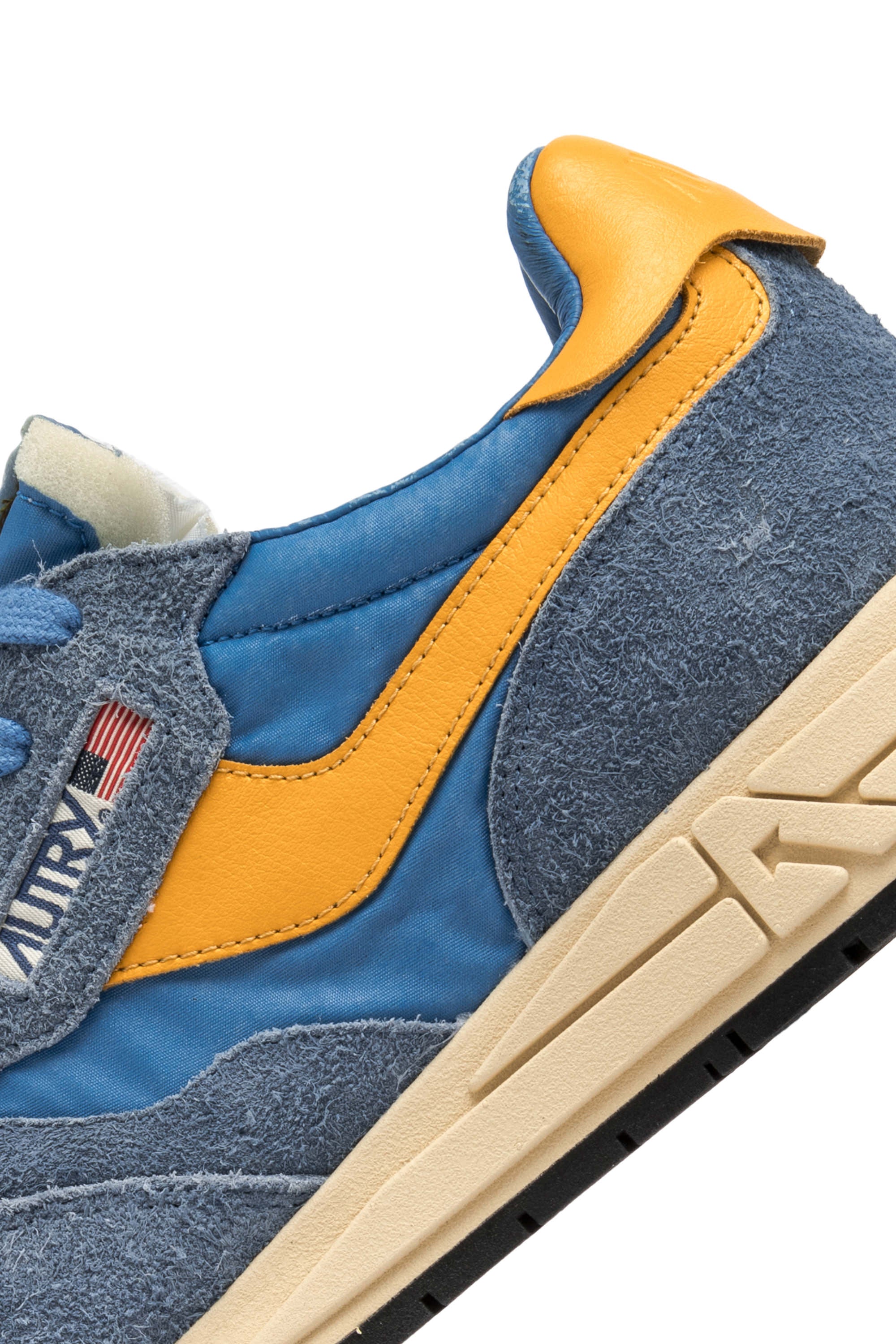 AUTRY Men Reelwind UT02 suede/net cenble/fus